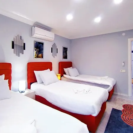 Tiny House With Garden And Terrace In * Antalya