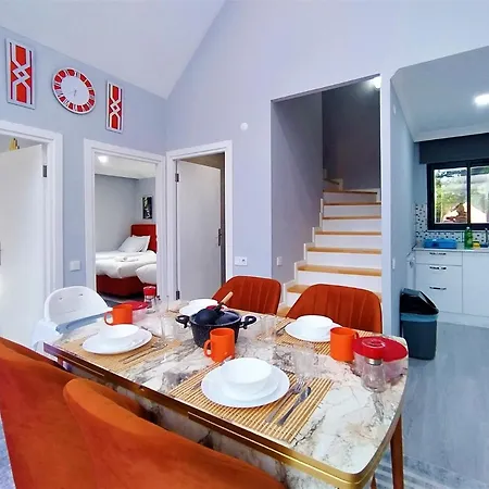 Tiny House With Garden And Terrace In * Antalya
