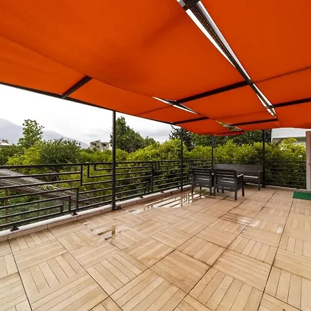 Vila Tiny House With Garden And Terrace In *