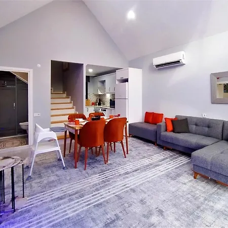 Tiny House With Garden And Terrace In Antalia