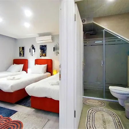 Tiny House With Garden And Terrace In Villa